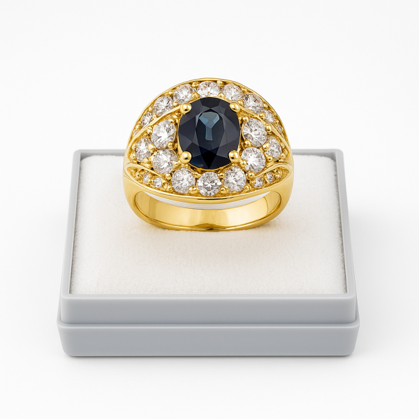 Anillo con diamantes oro.